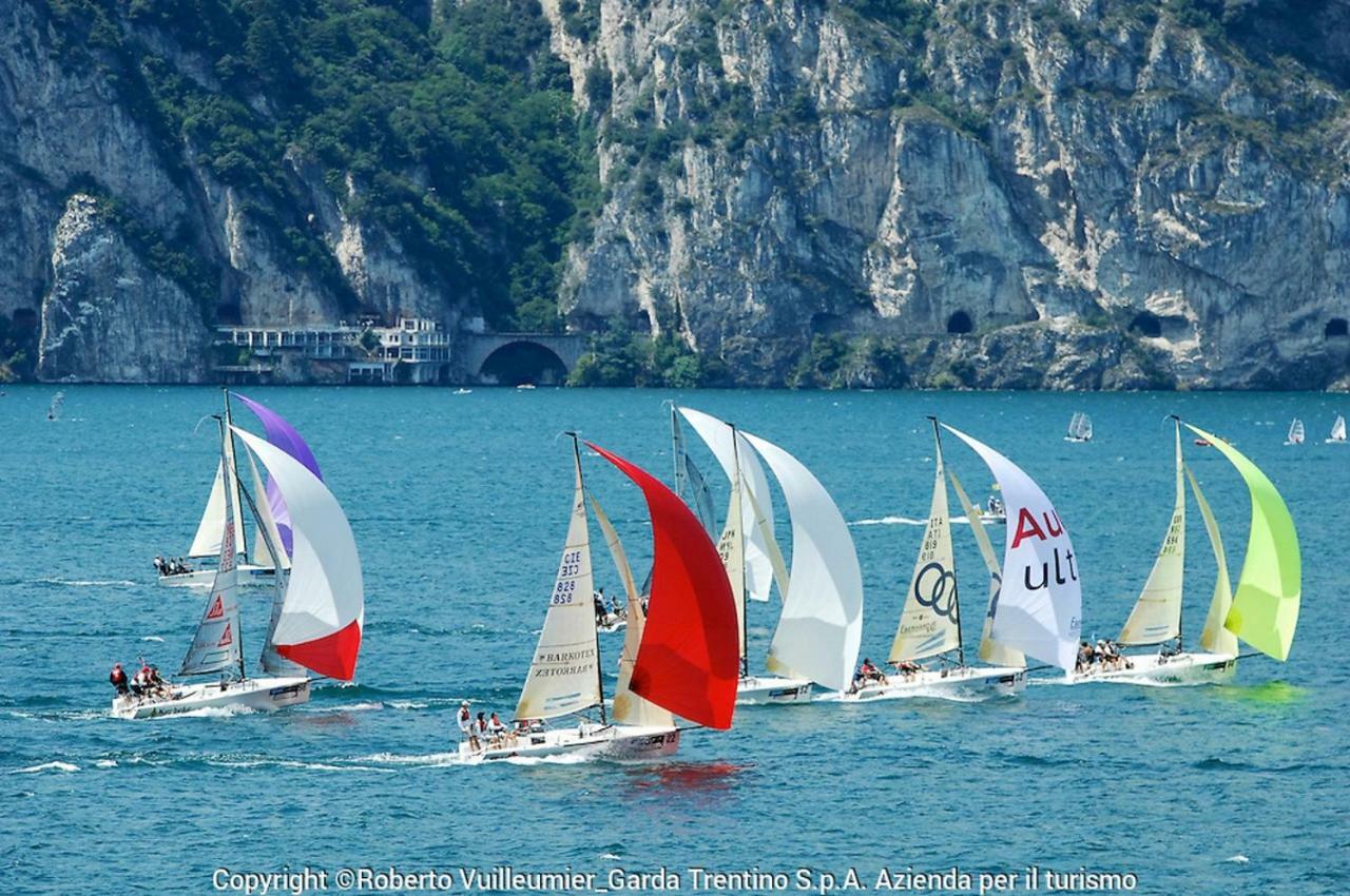 Club Nautico - Phoenix Studio Lake View Riva del Garda Dış mekan fotoğraf
